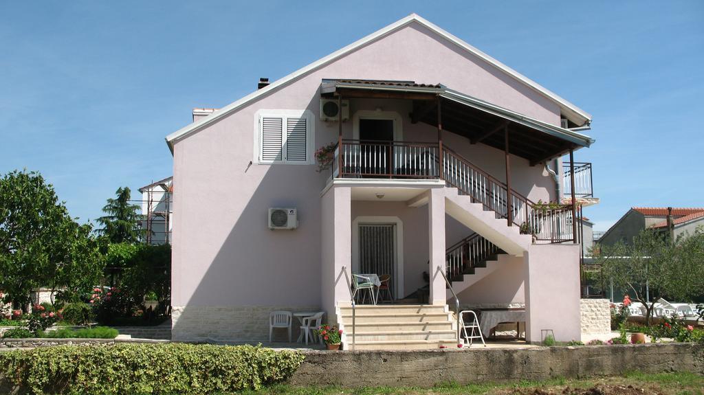 Krkahaus Hotel Lozovac Buitenkant foto