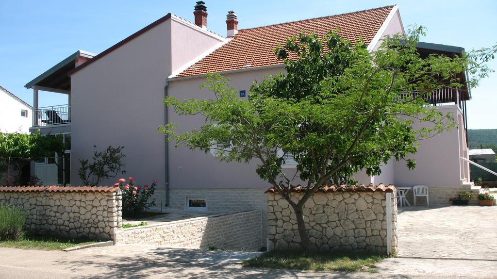 Krkahaus Hotel Lozovac Buitenkant foto
