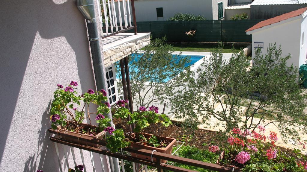 Krkahaus Hotel Lozovac Buitenkant foto