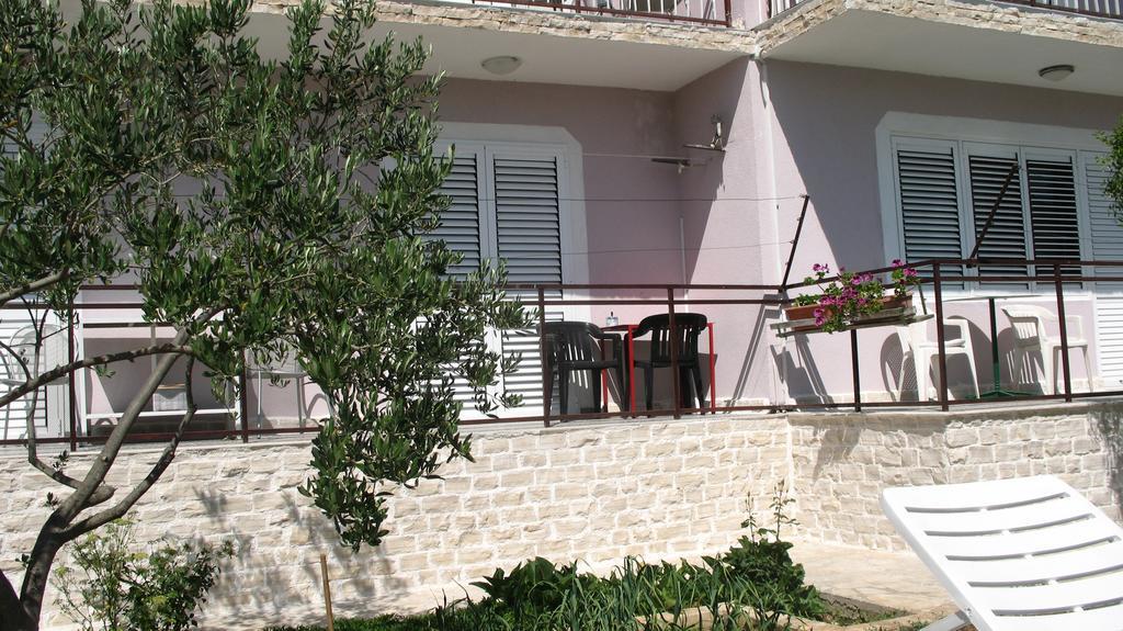 Krkahaus Hotel Lozovac Buitenkant foto