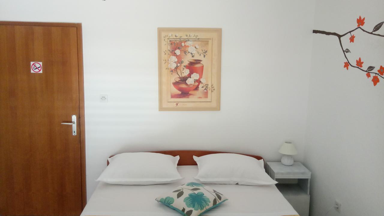 Krkahaus Hotel Lozovac Buitenkant foto