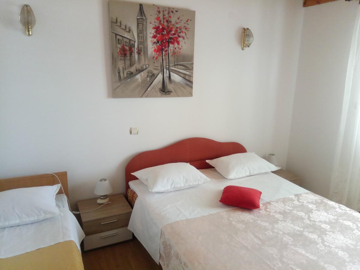 Krkahaus Hotel Lozovac Buitenkant foto